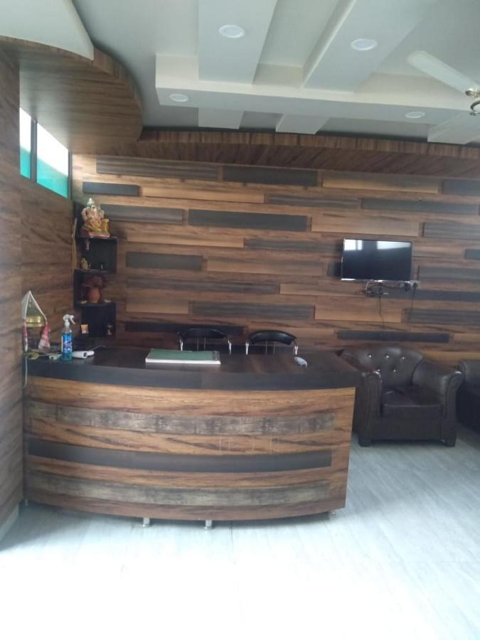 Woodland Lodge And Restaurant Guwahati Exterior foto
