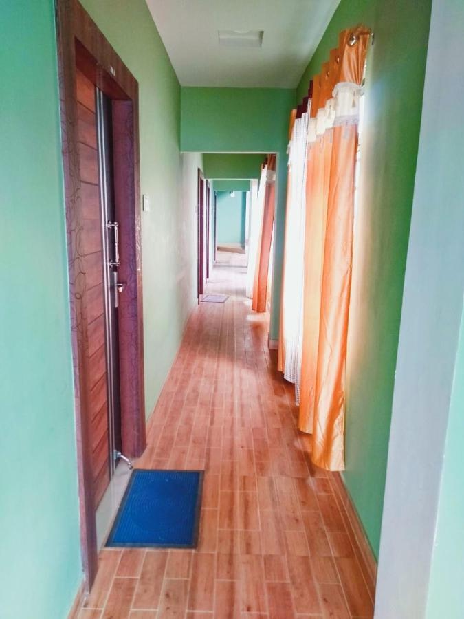 Woodland Lodge And Restaurant Guwahati Exterior foto