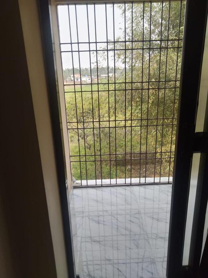 Woodland Lodge And Restaurant Guwahati Exterior foto