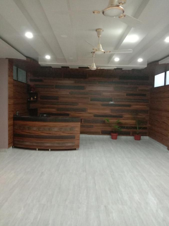 Woodland Lodge And Restaurant Guwahati Exterior foto