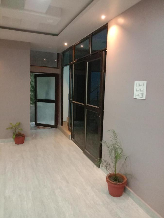 Woodland Lodge And Restaurant Guwahati Exterior foto